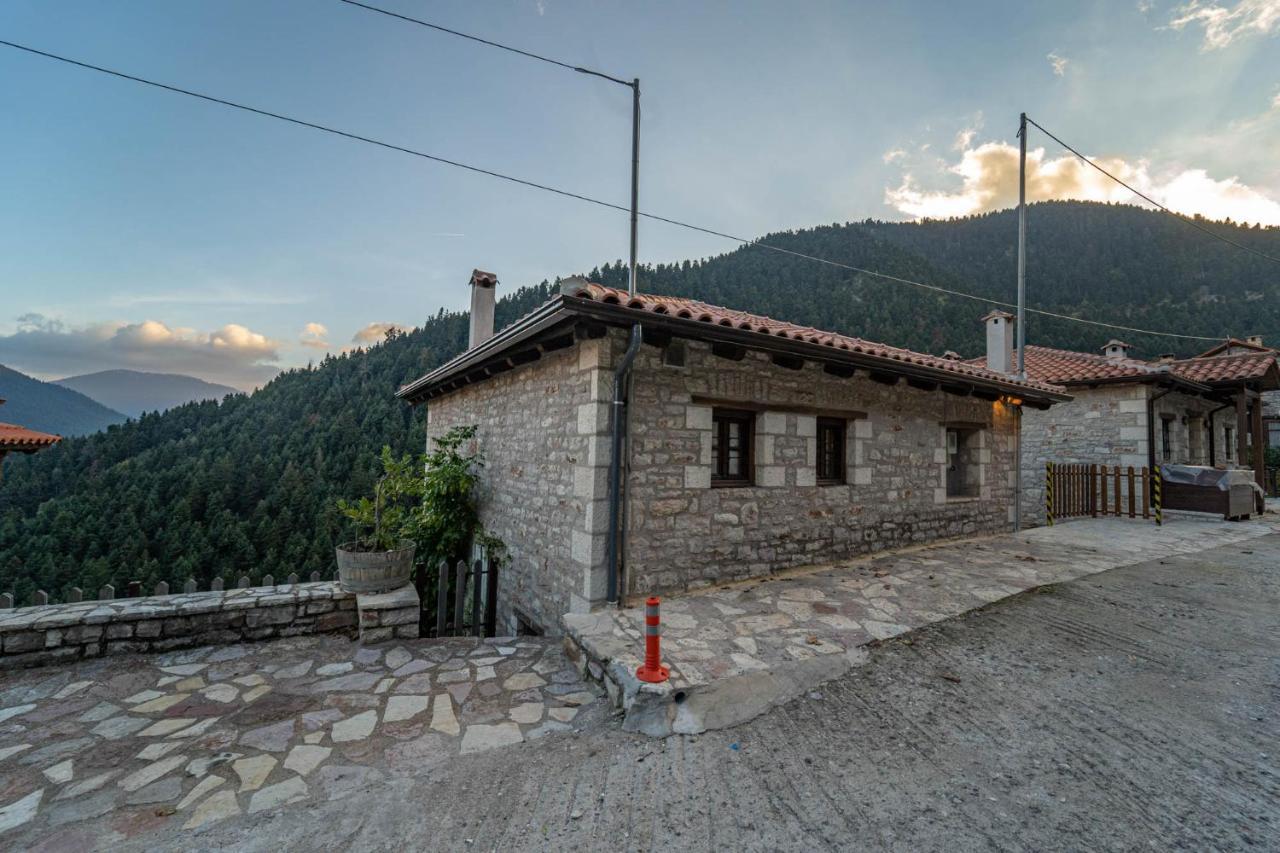Maisonette Korfes-Κορφές-Μ Δύο Αυτόνομοι Όρoφοι Της Βίλας Κορφές Για Οικογένειες Και Μικρές Παρέες Karpenisi ภายนอก รูปภาพ